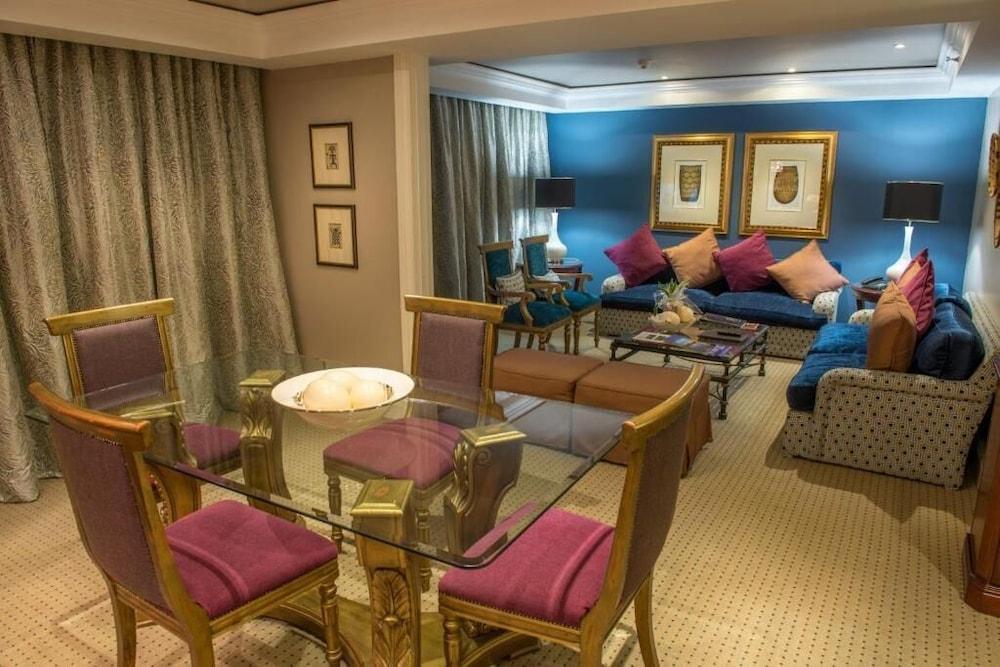 Peermont Metcourt Inn At The Grand Palm, Gaborone Exteriör bild