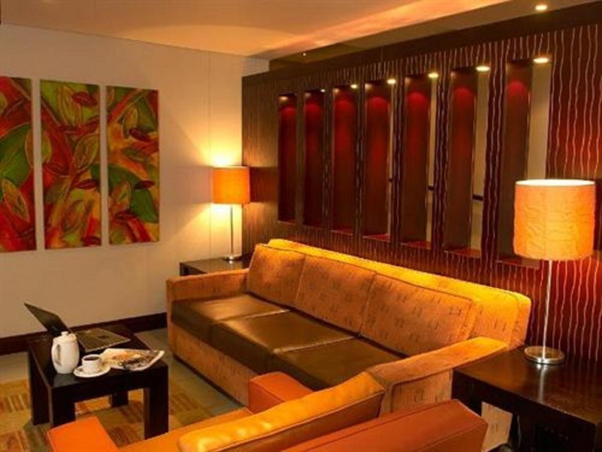 Peermont Metcourt Inn At The Grand Palm, Gaborone Exteriör bild